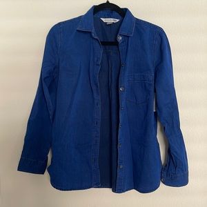 Medium wash chambray long sleeve top